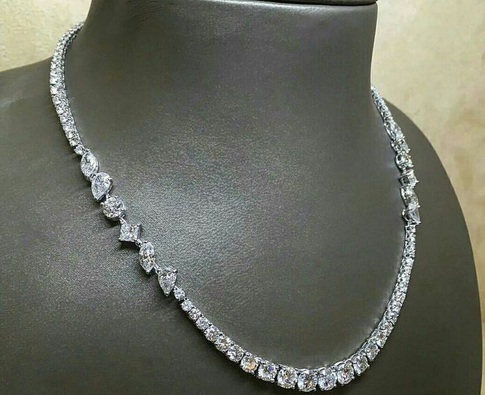 Showcase of our premium diamond Jewellery collection