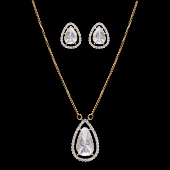 Crimson Radiance Pendant