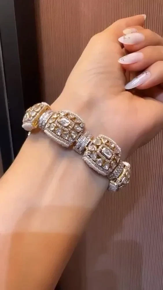 Floral Pattern Diamond Polki Bracelet
