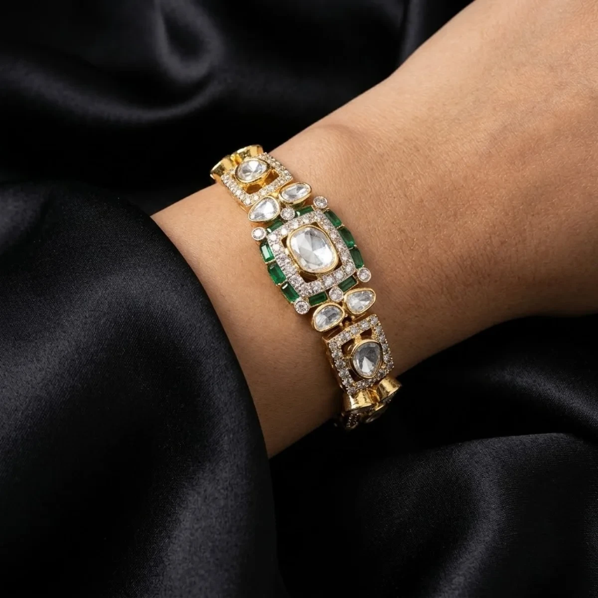 Elegant Diamond & Emerald Gold Polki Bracelet